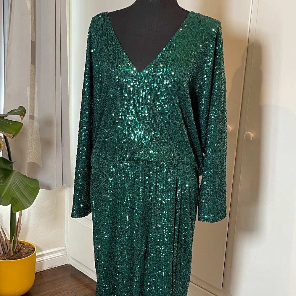 Sequined Knee Length Sparkling Green Dress
